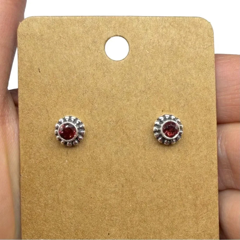 N/A genuine garnet